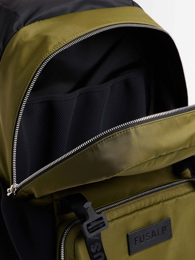 BACKPACK TECH BACKPACK