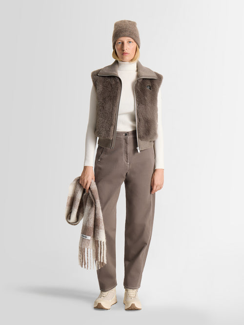 PIAGAE SLEEVELESS JACKET