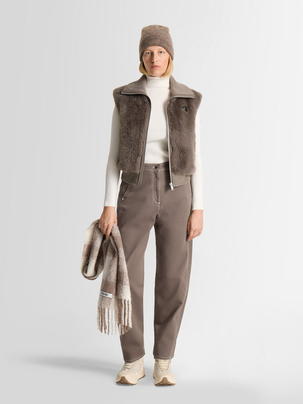 PIAGAE SLEEVELESS JACKET