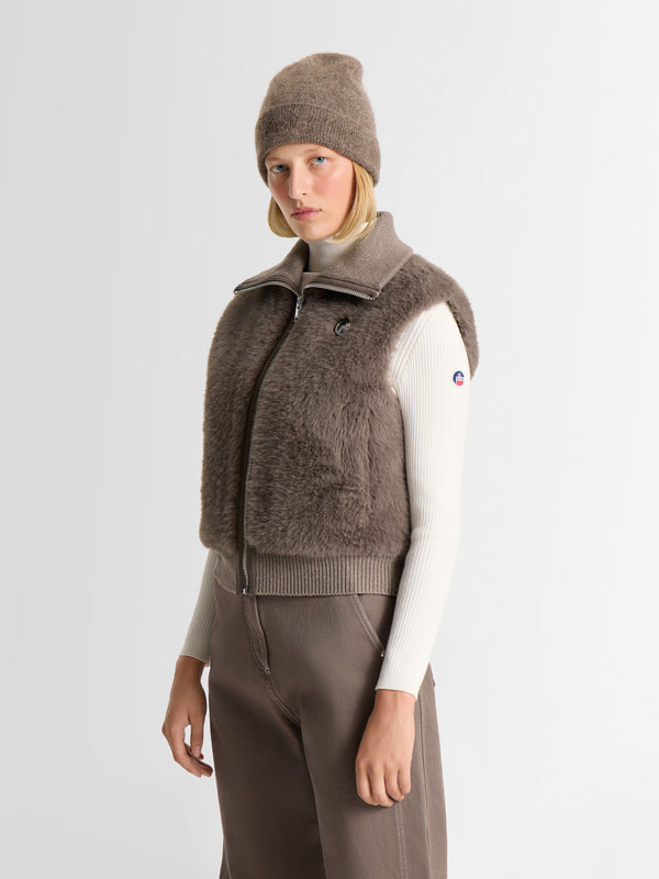 PIAGAE SLEEVELESS JACKET