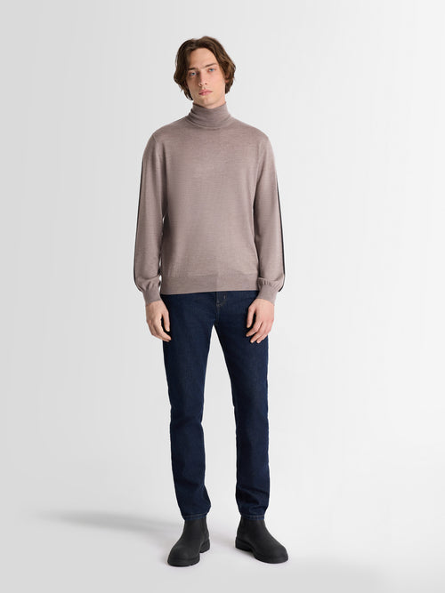 LARYAN SWEATER