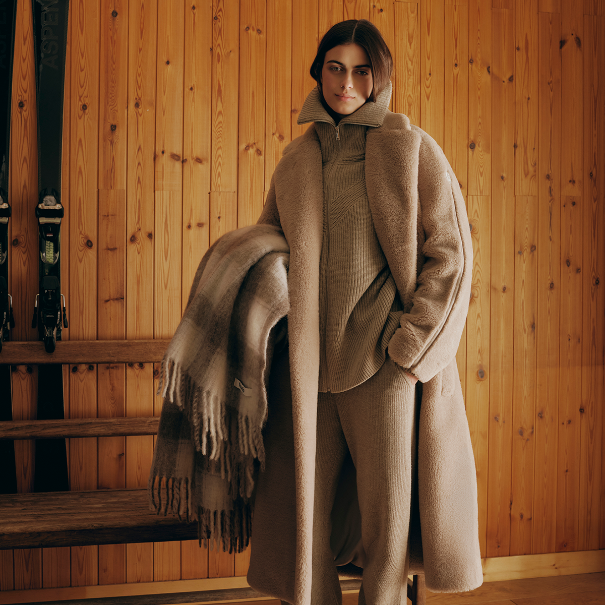 READY-TO-WEAR COLLECTION