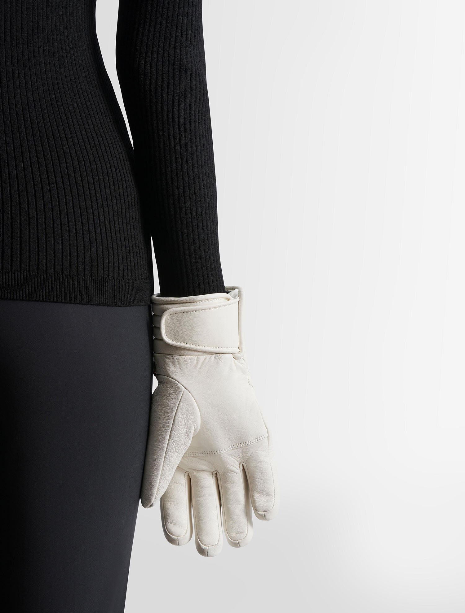 その他 SALSATION WEAR gloves Athena leather ski gloves with smock diamonds | Fusalp