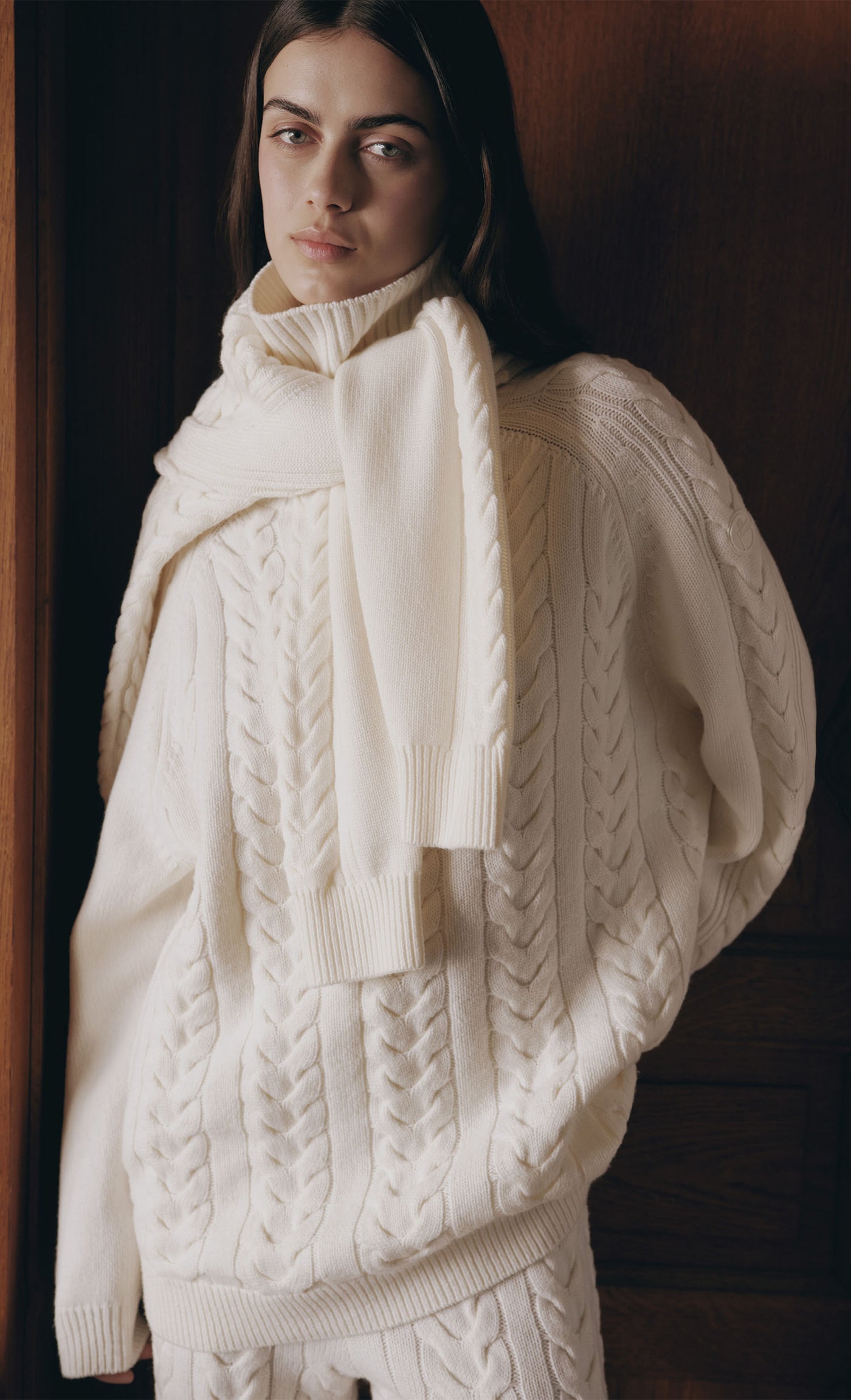 PULL ELWENA