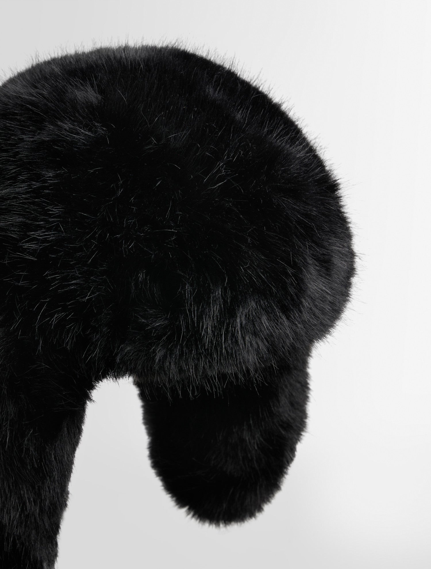 Artic faux fur chapka lined in technical material | Fusalp