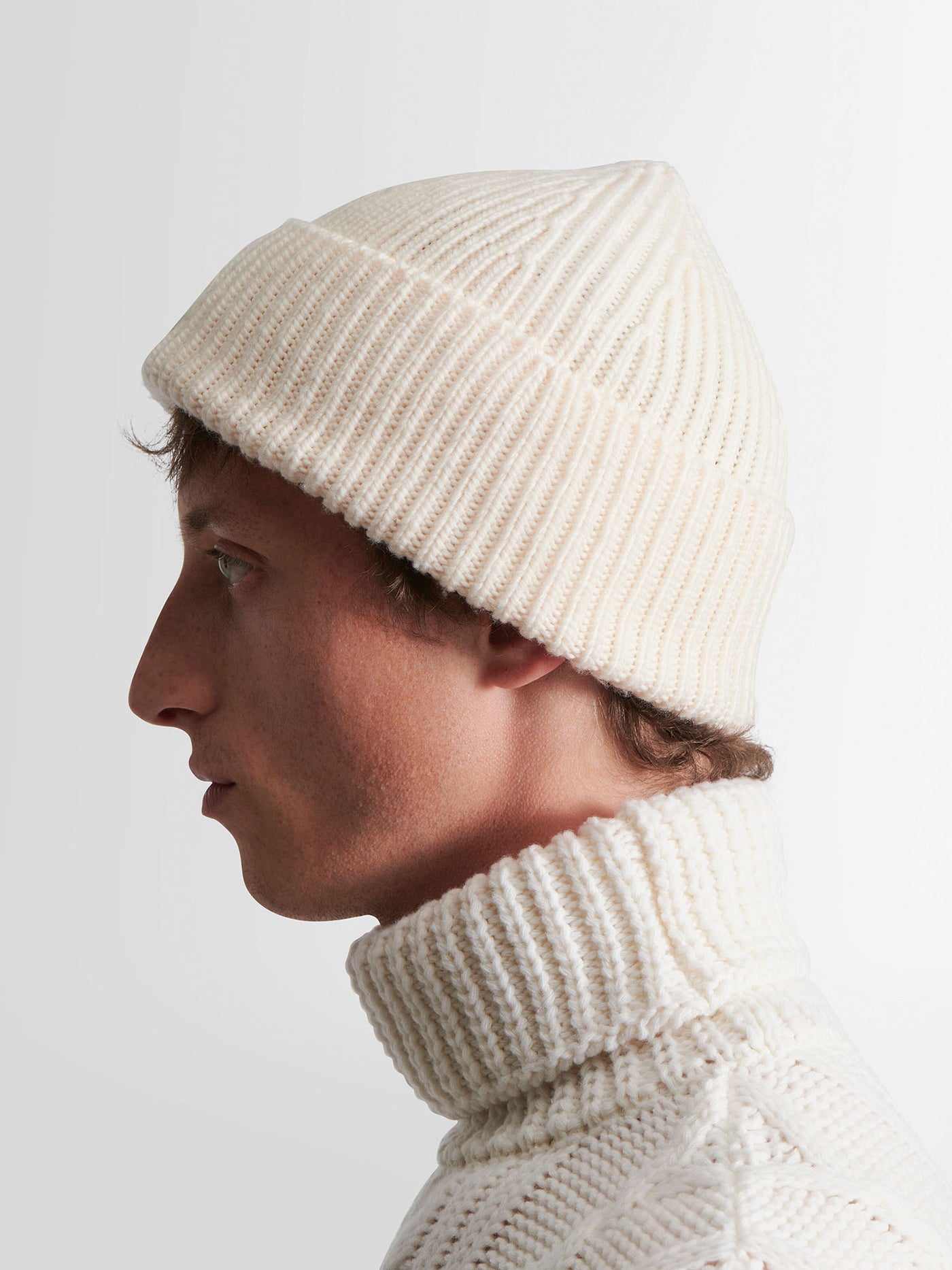 KNIT BEANIE