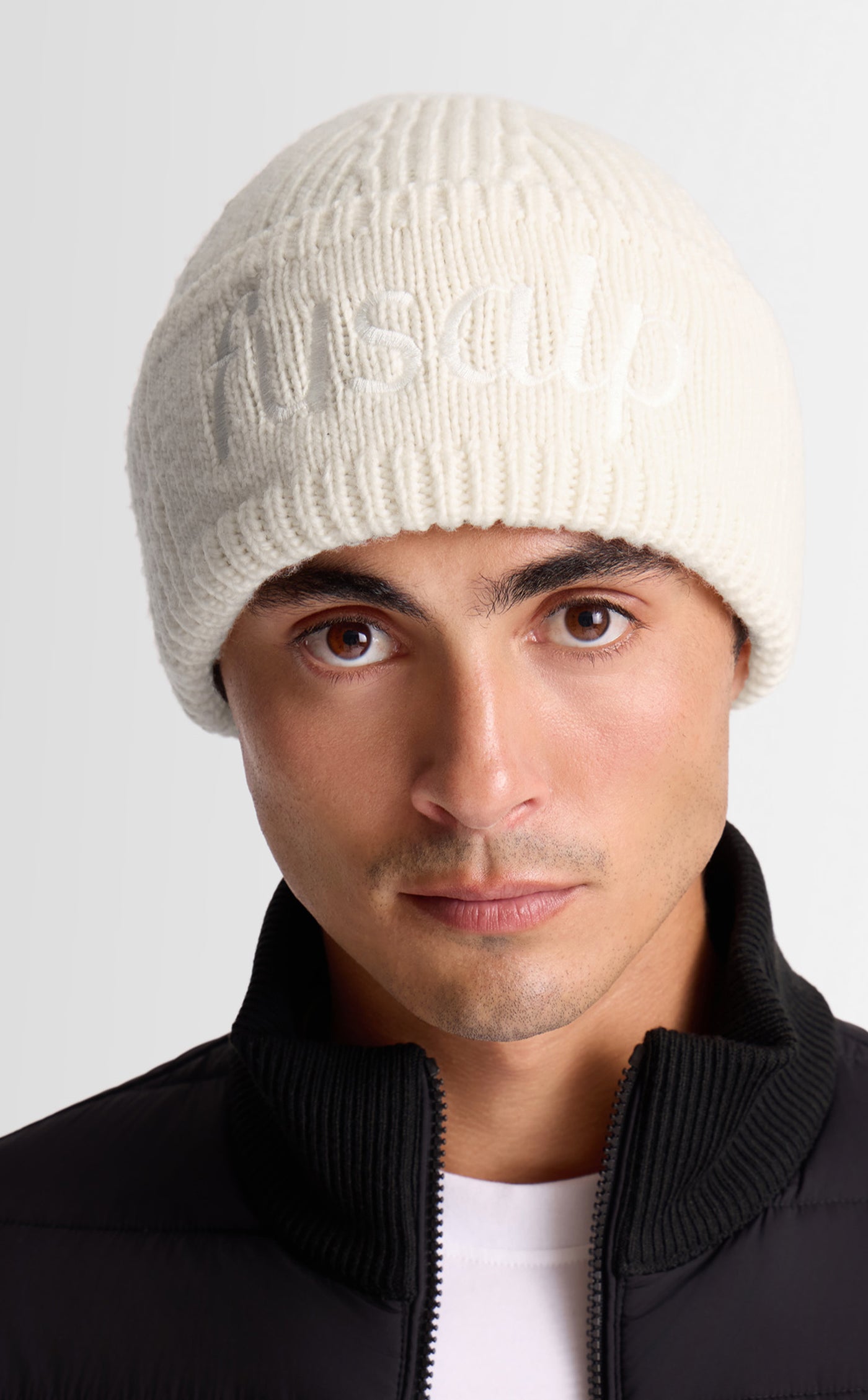 VOIR LES BONNETS ET CHAPEAUX