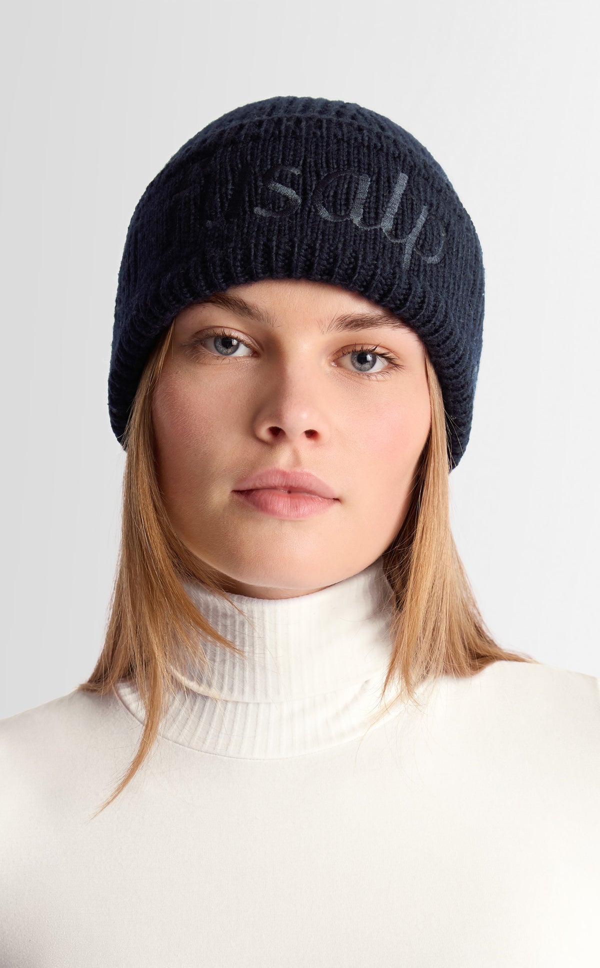 VOIR LES BONNETS ET CHAPEAUX