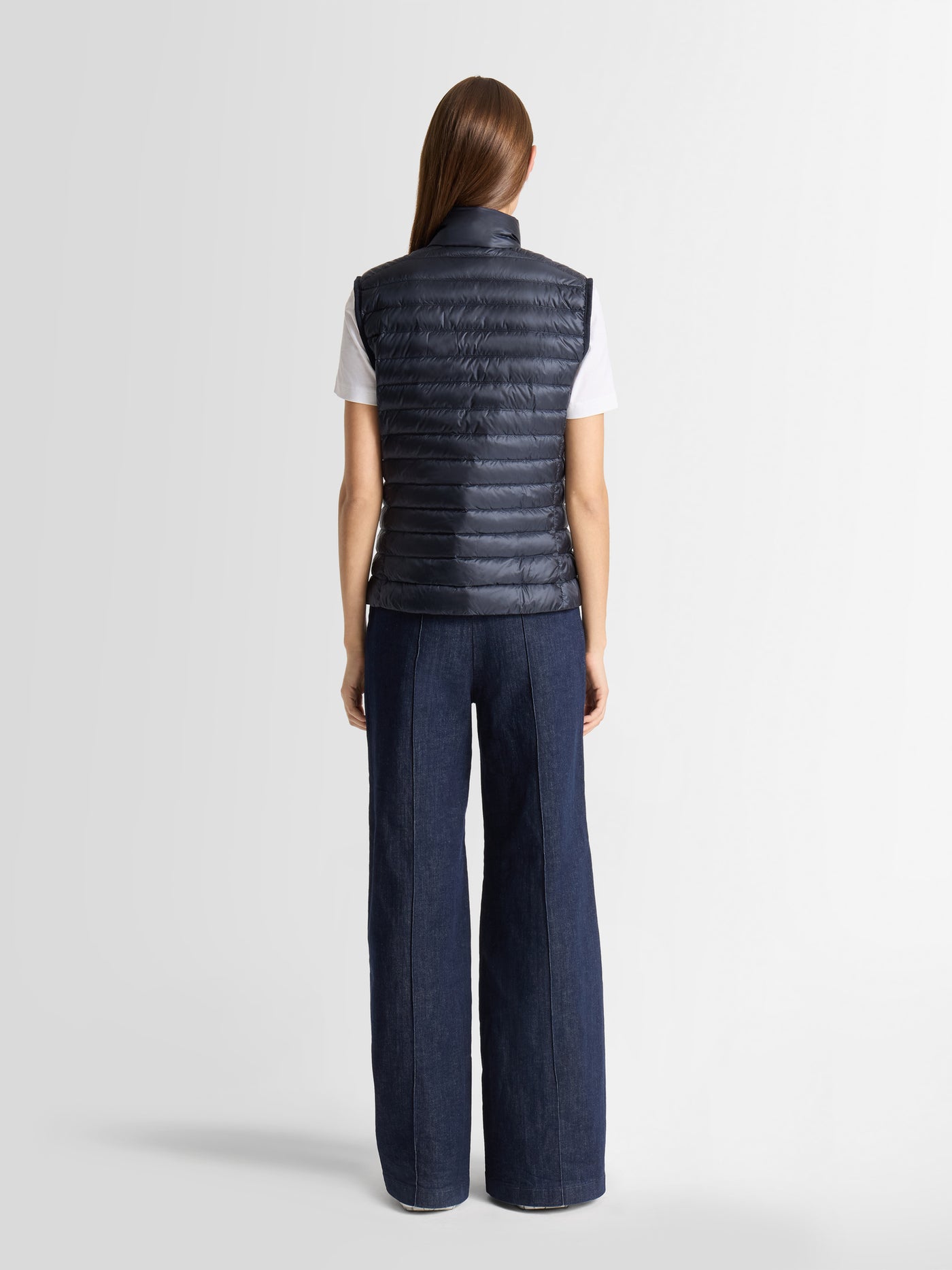 NIVORA SLEEVELESS JACKET