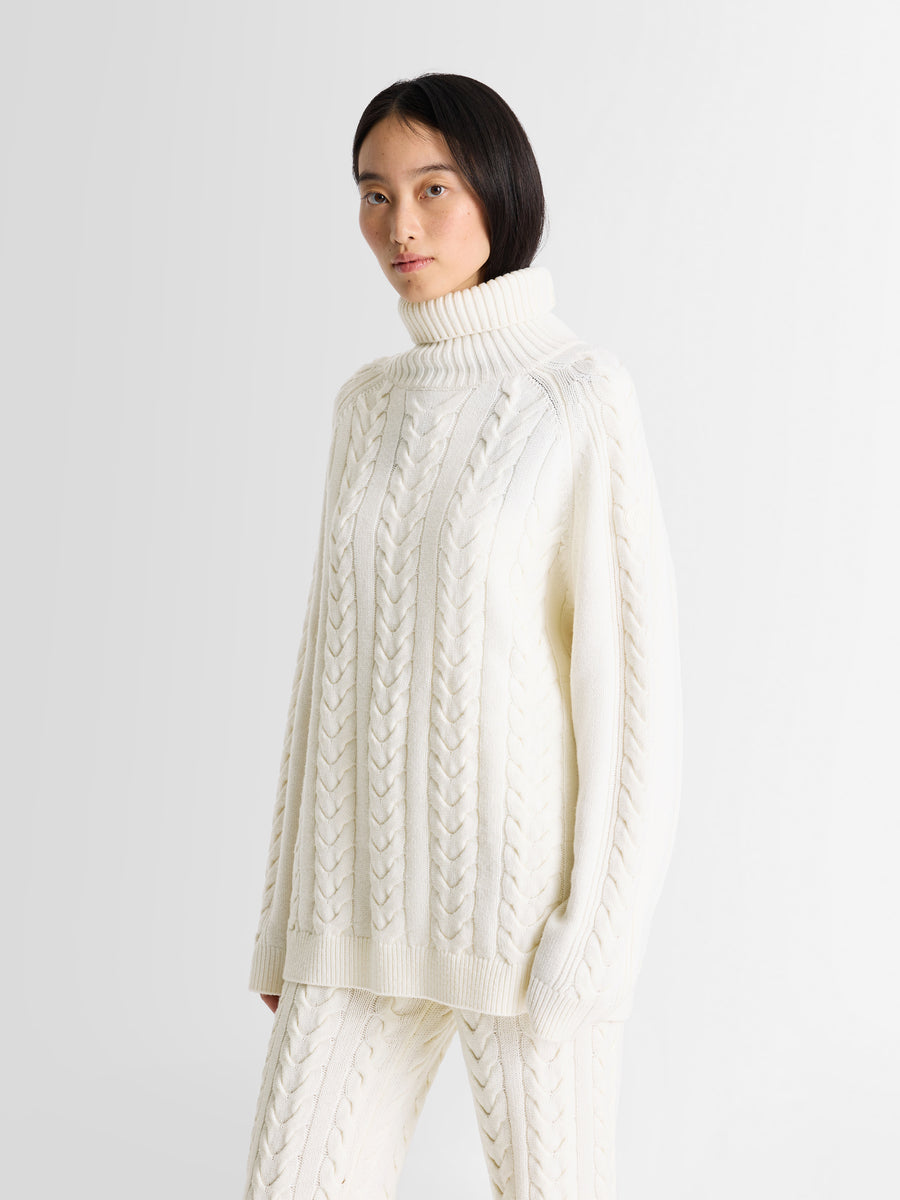 ELWENA SWEATER
