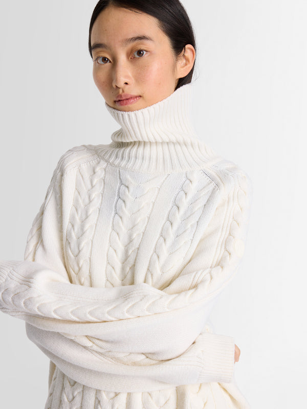 ELWENA SWEATER