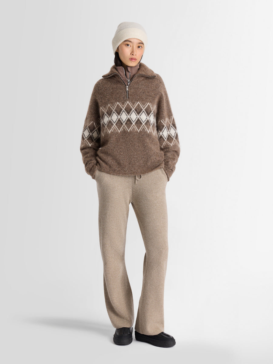 PULL MIREVA