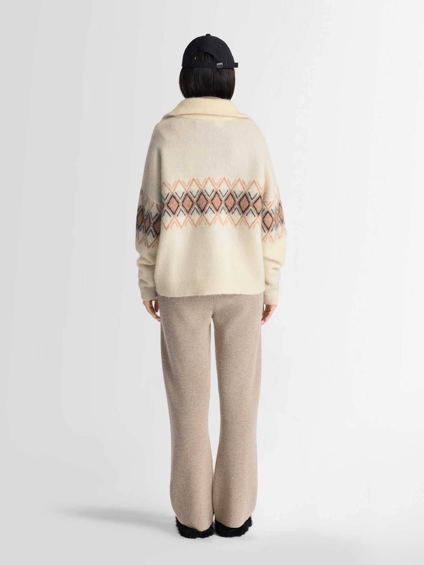 PULL MIREVA
