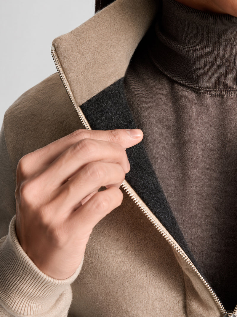 THERNIS JACKET