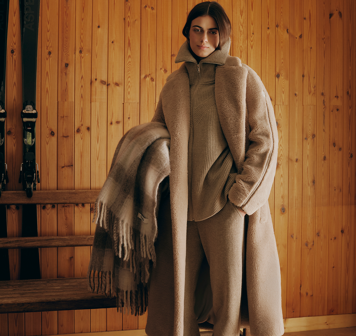 READY-TO-WEAR COLLECTION