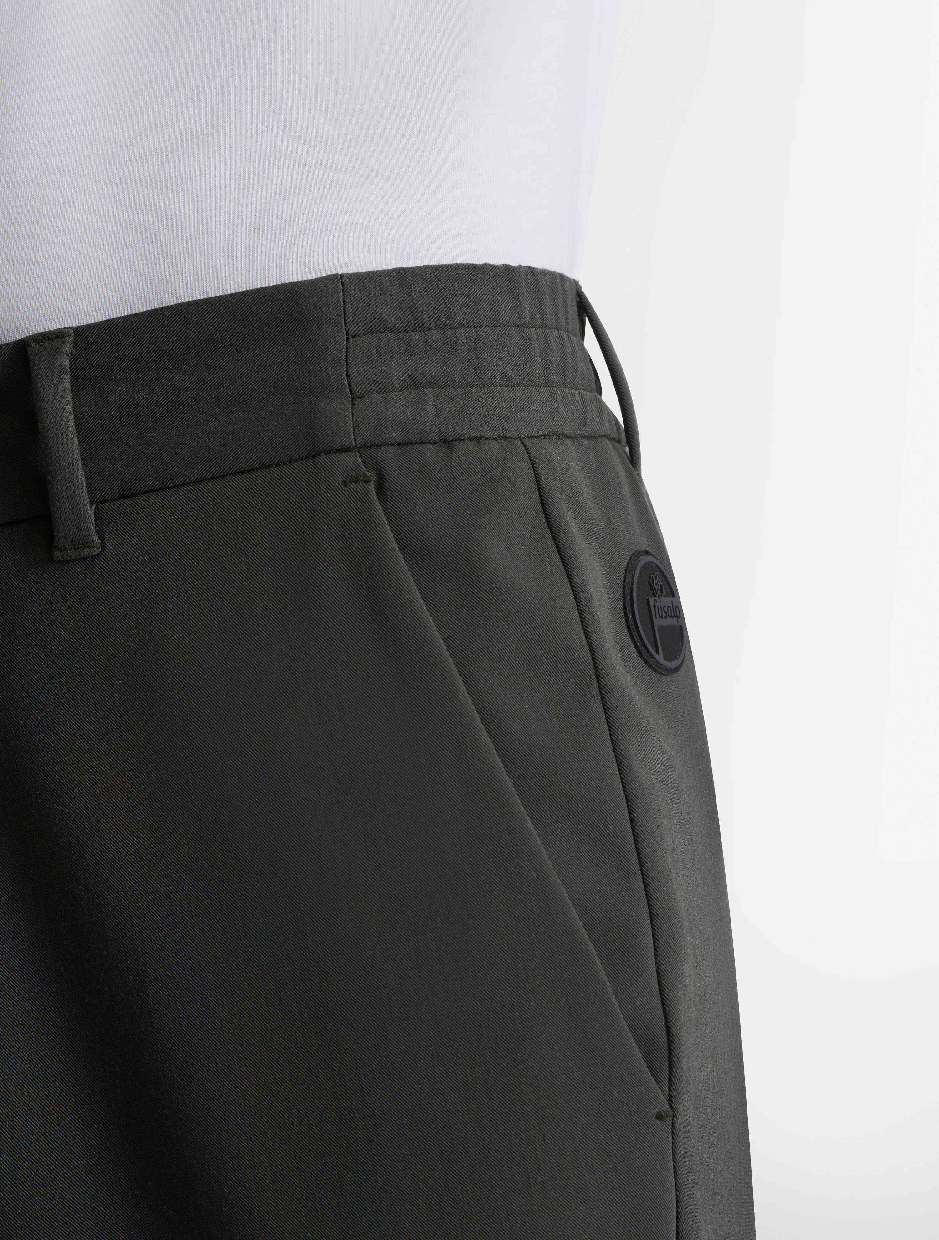 Pantalon droit Oural avec ceinture ajustable